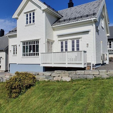 Trygheim Feriehus Bud Экстерьер фото