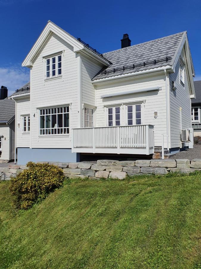 Trygheim Feriehus Bud Экстерьер фото
